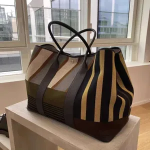 Niche Striped Large Capacity Tote Bag - High-End Womens Commuter Bag - Durable Contrast Design