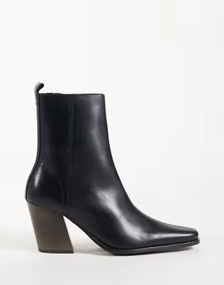 ASOS DESIGN heeled chelsea boots with natural soles in black leather