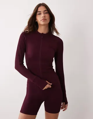 4505 sculpting seamless zip up long sleeve top in wine