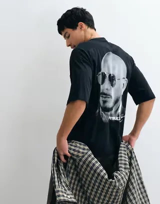 ASOS DESIGN oversized T-shirt with Pitbull print in Black