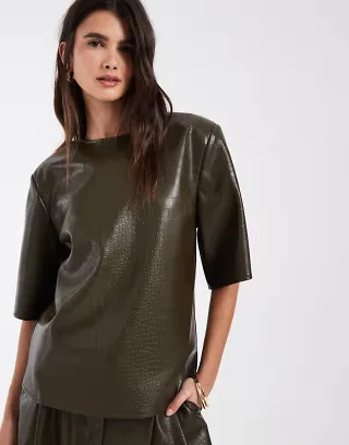 ASOS DESIGN Tailored faux leather strong shoulder tee in olive croc