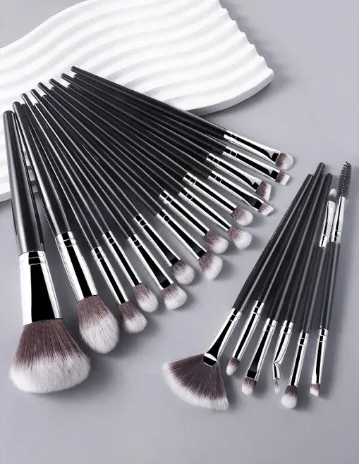 20pcs Black Silver Professional Makeup Brush Set Kits Cosmetic Brush Beauty Supplies Complete Facial Eye Brushes Kit Wit