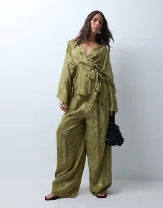 ASOS DESIGN jacquard pleated trouser in khaki