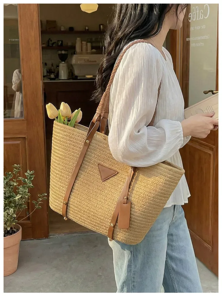 Hot selling women's woven straw large capacity new single shoulder crossbody luxury designer delivery vacation beach bag