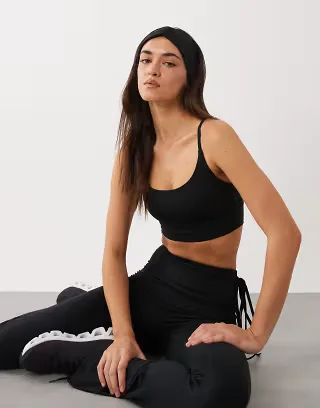 4505 soft touch medium support sports bra with removable padding in black