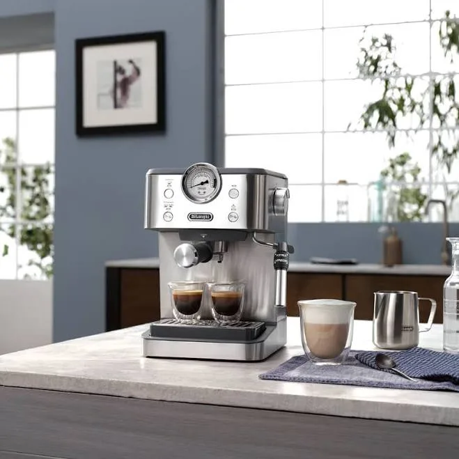 De'Longhi Classic Espresso Machine