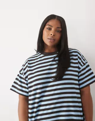 4505 Curve Icon heavyweight cotton oversized t-shirt with quick dry finish in stripe