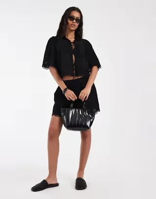 ONLY embroidery details shorts & tie front top set in black