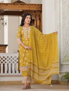 Trendia Women's Floral Print Kurta Trouser and Dupatta Set