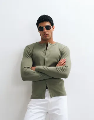 ASOS DESIGN muscle fit t-shirt with henley button up neck in khaki-green rib knit