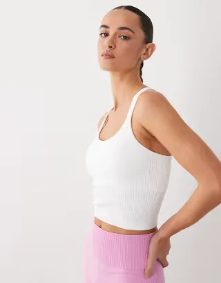4505 sculpting seamless convertible straps tank top with shelf bra in white