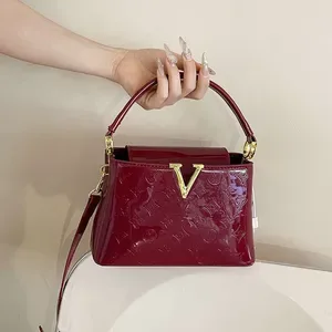High-Quality Patent Leather Shoulder Bag - Glossy Crossbody with Letter Embossed Texture for Women - Summer 2025 Trend