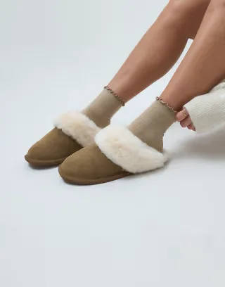 ASOS DESIGN Zeus premium sheepskin slippers in tan