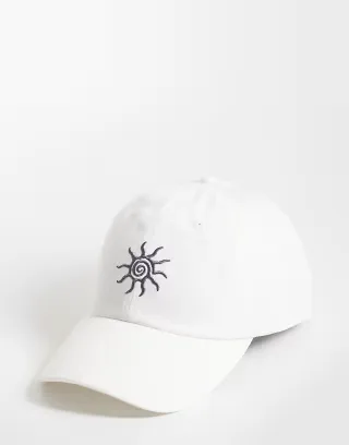 4505 cotton cap with studio sun embroidery in vintage white