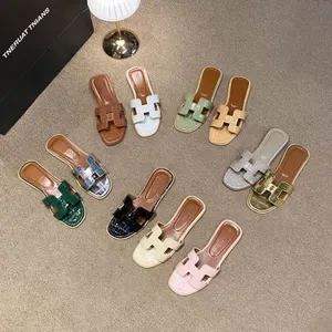 Brand 2026 Summer Womens Flat Stone Pattern Sandals - Beach Slippers with Comfortable Non-Slip Bottom
