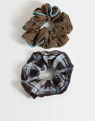 ONLY 2-pack scrunchies in brown & blue check