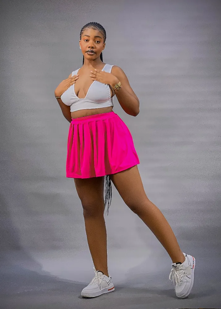 SLEEVELESS TOP AND SKIRT SET