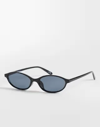 ASOS DESIGN slim oval sunglasses in shiny black with grad smoke lens
