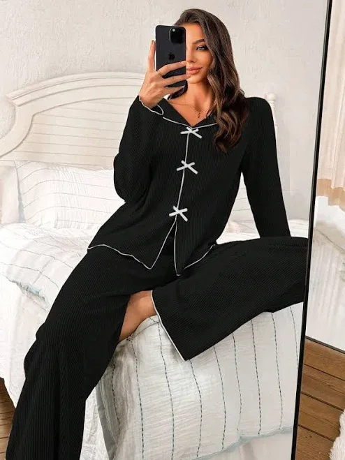 SHEIN Women's Ribbed V-Neck Long Sleeve Pajama Set