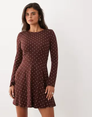 Nobody's Child Tate jersey round neck fitted waist mini dress in chocolate polka dot print