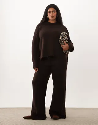 ASOS DESIGN Curve wide leg pants in chocolate