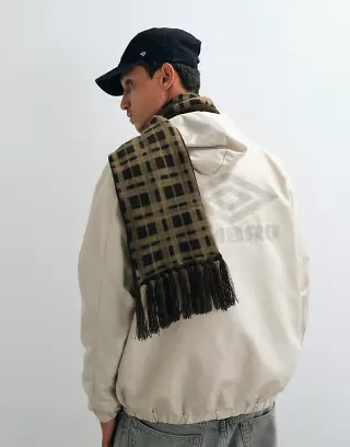 Umbro pattern knit scarf in brown plaid