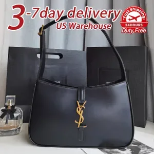 Designer Shoulder Bag - High-Quality Leather Crocodile Tote with Crossbody Strap - Classic Casual Mini Hobo Handbag Wall