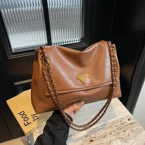 Vintage Large Capacity Leather Shoulder Bag for Women - Soft Texture Crossbody Handbag with Chain Strap for Commuter Use