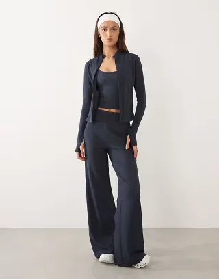 4505 Icon soft touch studio set in midnight navy