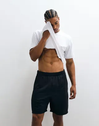 4505 Icon quick dry mesh 7" training shorts with zip pockets in black