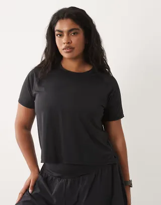 4505 Curve nylon performance mesh quick dry running T-shirt in black