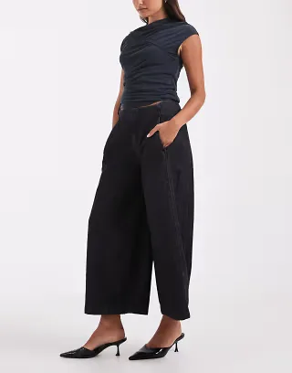 ASOS DESIGN clean waistband awkward length barrel in black
