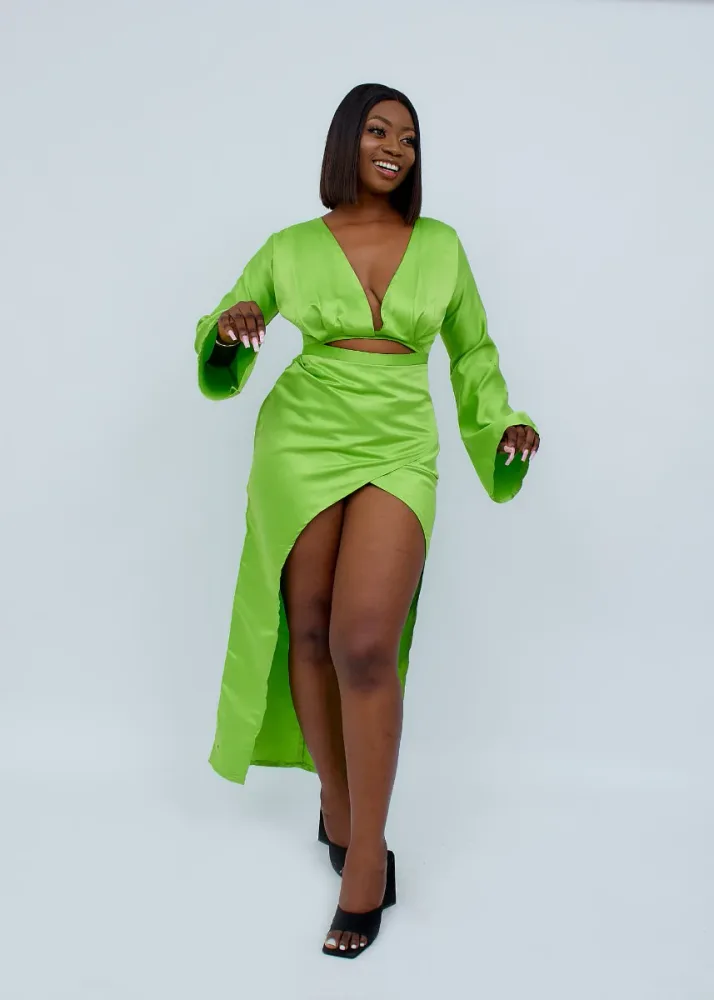 V NECK LONGSLEEVE FRONT SLIT DRESS