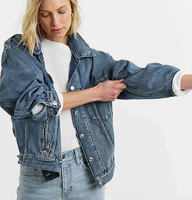 Levi's Women's 90S Trucker Jacket