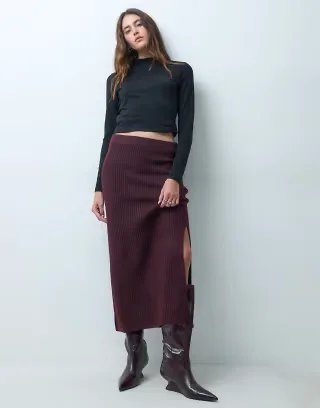 Pieces high waisted knitted maxi skirt set in burgundy