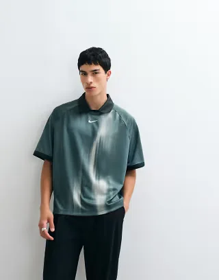 Nike SB jacquard woven replica soccer jersey in black
