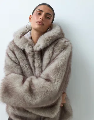Kaiia faux fur hooded cropped jacket in soft brown
