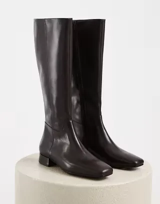 Vagabond Shoemaker Livia leather round toe knee boots in chocolate