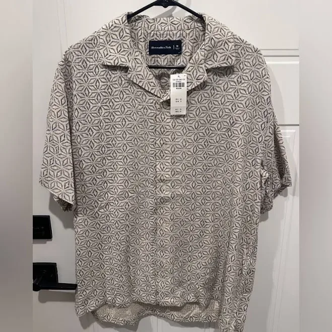 Abercrombie & Fitch Shirts | Abercrombie & Fitch Beige And Blue Geometric Short Sleeve Button Down Shirt | Color: Blue/C
