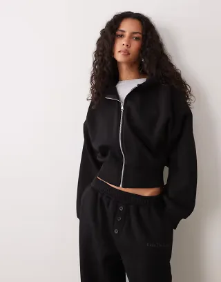 Kaiia cinched waist detailing cropped zip up hoodie in black