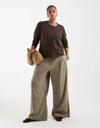 ASOS DESIGN Curve tailored low rise slouchy pants in beige houndstooth