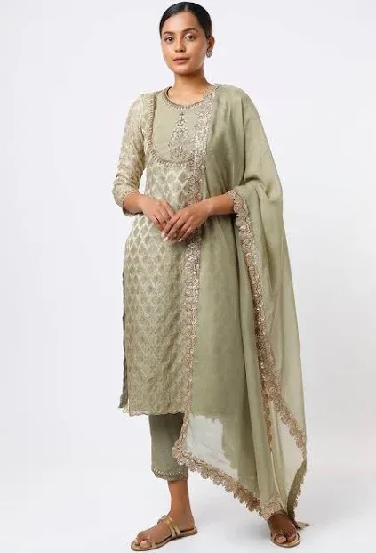 Studio A Women's Embroidered Kurta Set