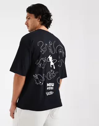 ASOS DESIGN oversized T-shirt with Pokemon Mewtwo print in Black