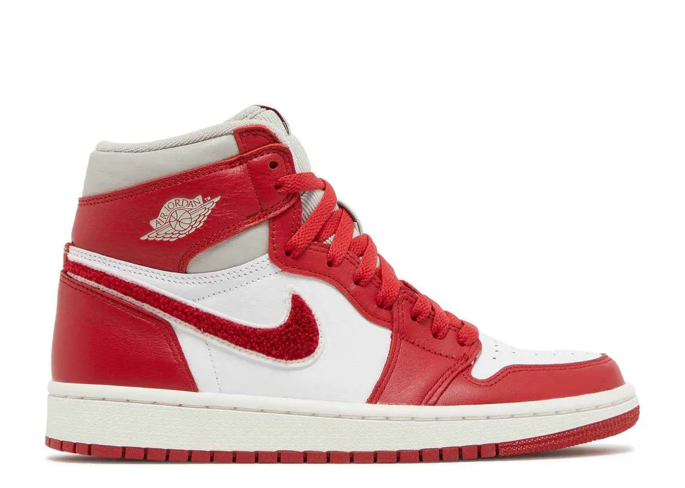Air Jordan 1 High OG Varsity Red