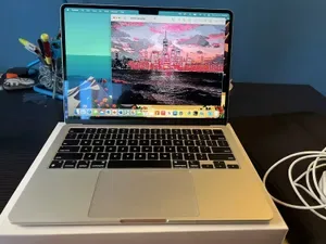 Lightweight 13-inch Computing Device - 8-Core CPU, 8-Core GPU, 8GB RAM, 256GB Storage, Midnight Finish, 35W Adapter - (S