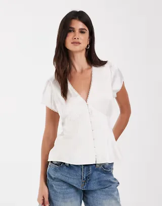 Abercrombie & Fitch V-neck short sleeve blouse in cream