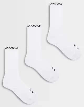 4505 3 pack non slip grip lettuce edge Pilates crew socks in white with black detailing