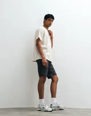 Brave Soul elastic waist shorts in charcoal gray