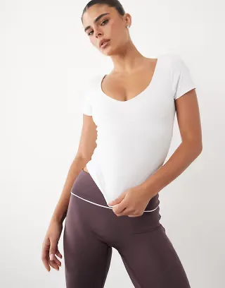 4505 active v neck performance baby T-shirt with inner bra in white