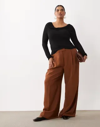ASOS DESIGN Curve Tailored low rise fluid menswear inspired pants in brown